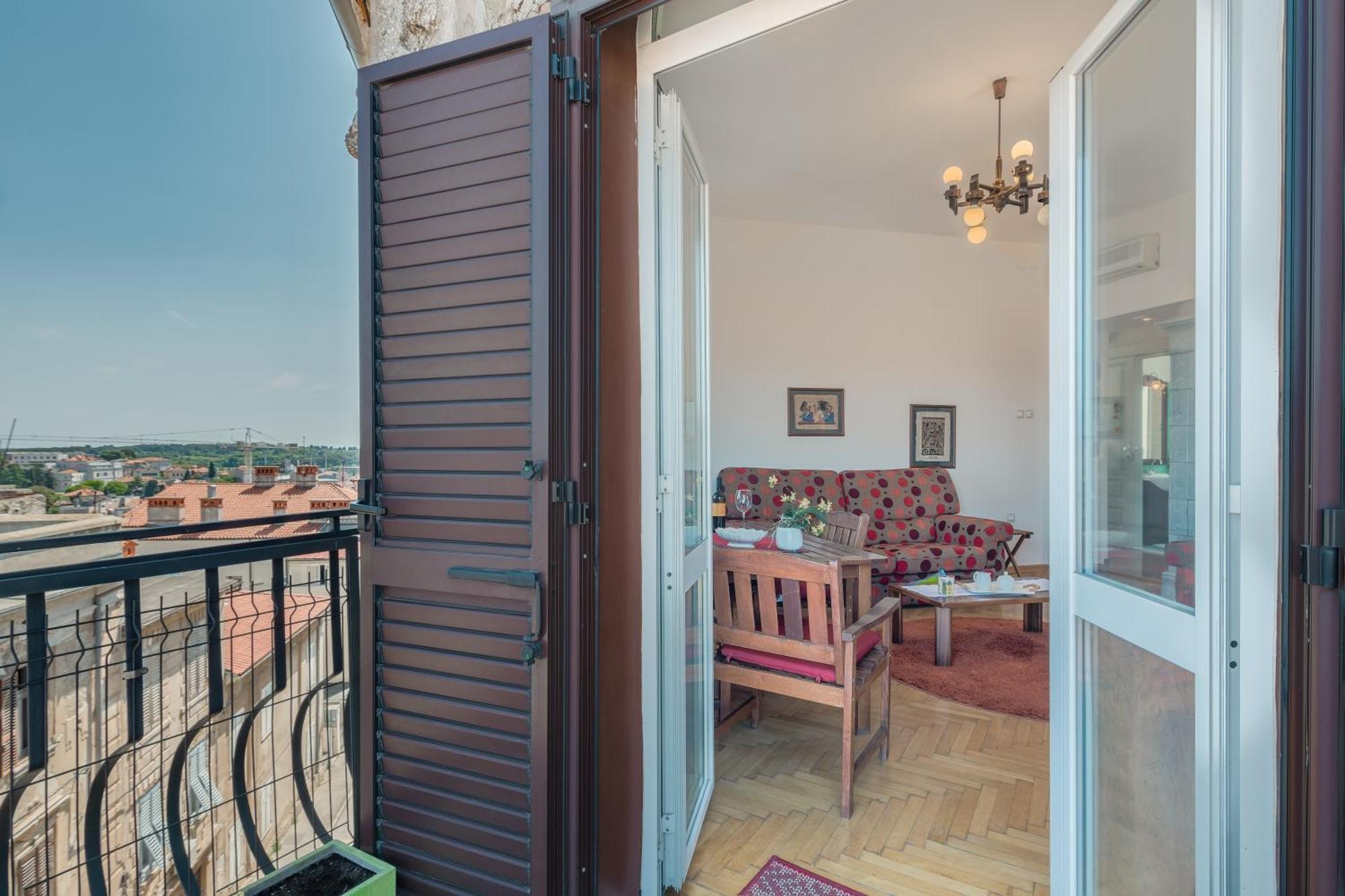 Apartment Seagull Пула Екстериор снимка
